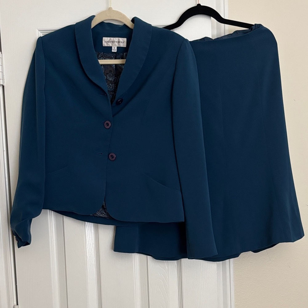 Jones New York Teal Blazer and Skirt Set